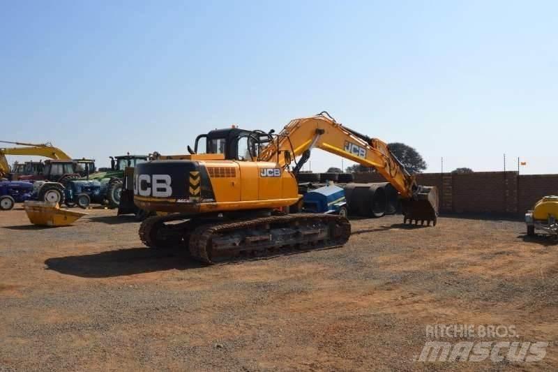 JCB JS205 小型挖土機/掘鑿機<7t(小型挖掘機)