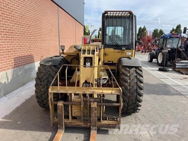 CAT TH62 農業用伸縮臂裝載機