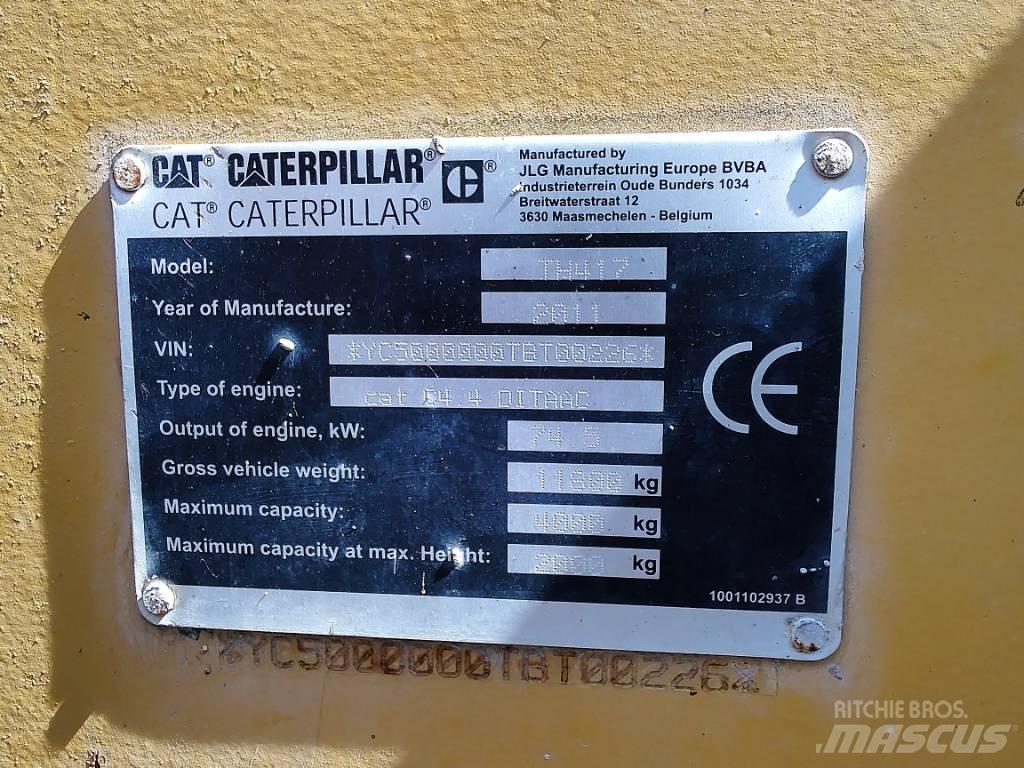CAT TH 417 伸縮臂操作車