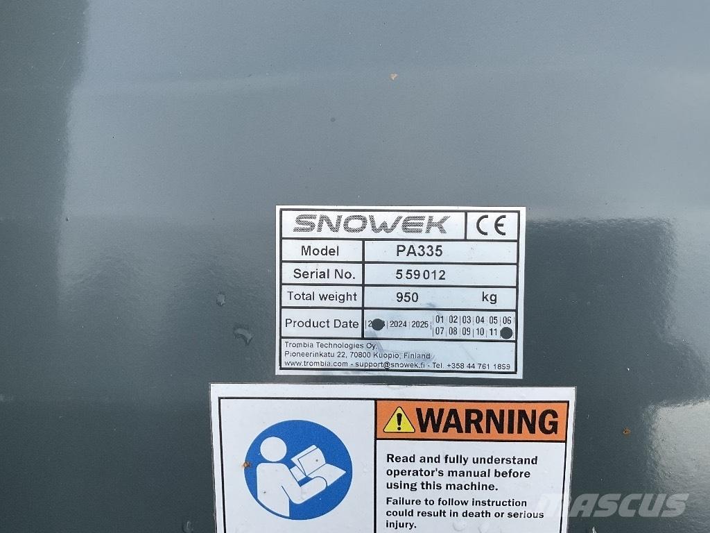 Snowek PA335 刮雪板和犁
