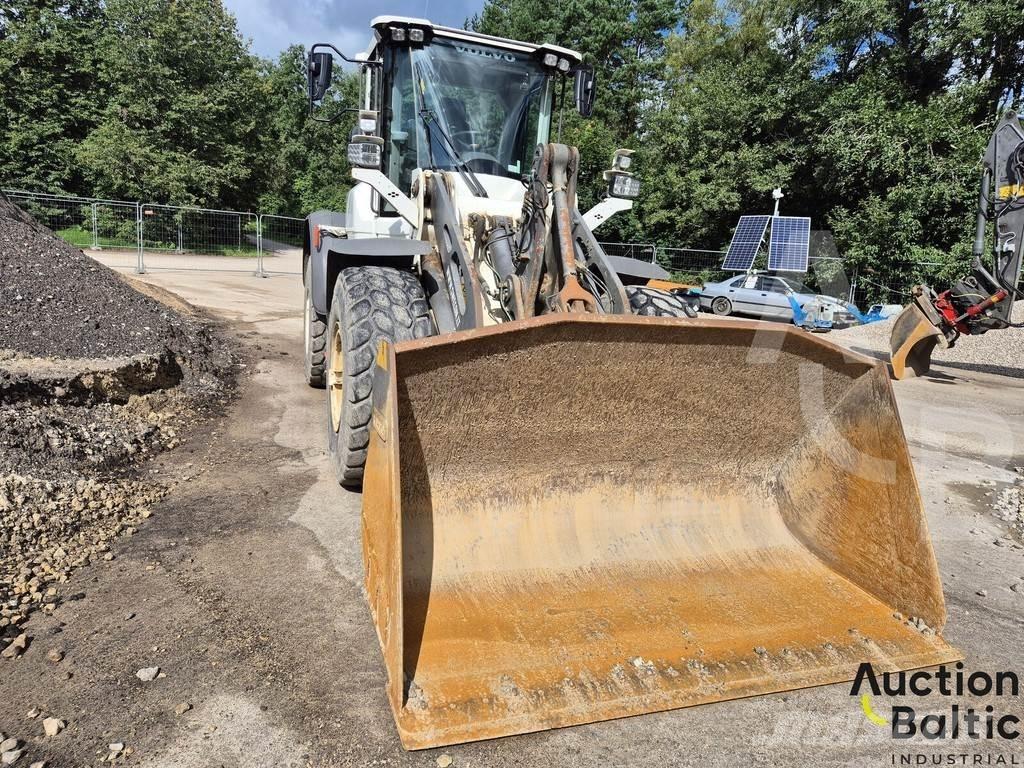 Volvo L 90 輪胎式裝載機