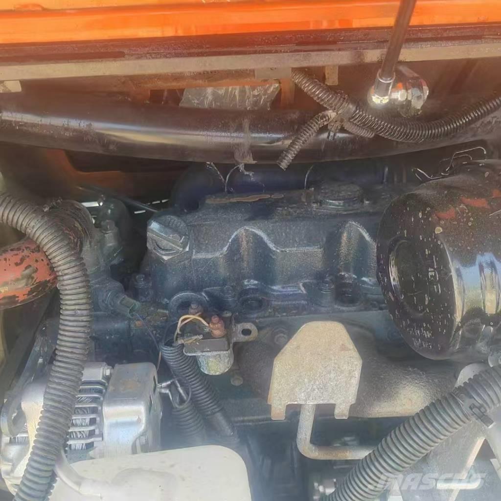 Kubota U 27 小型挖土機/掘鑿機<7t(小型挖掘機)