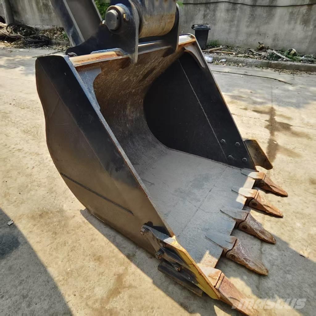 Volvo EC 220 履帶式 挖土機/掘鑿機/挖掘機