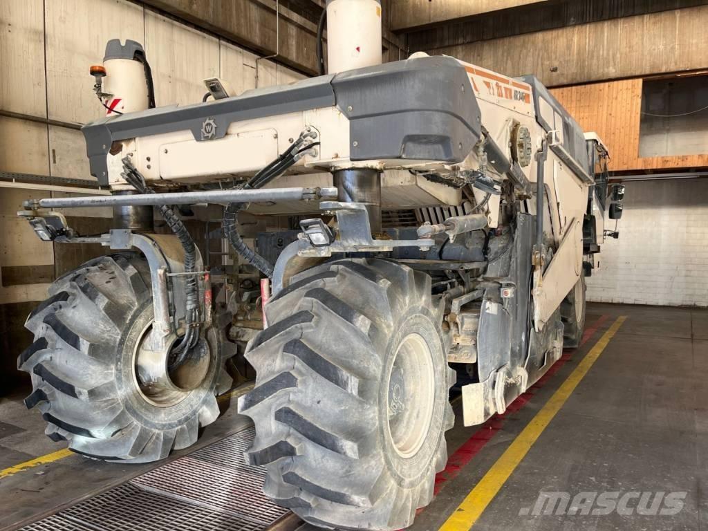 Wirtgen WR 240i 其他