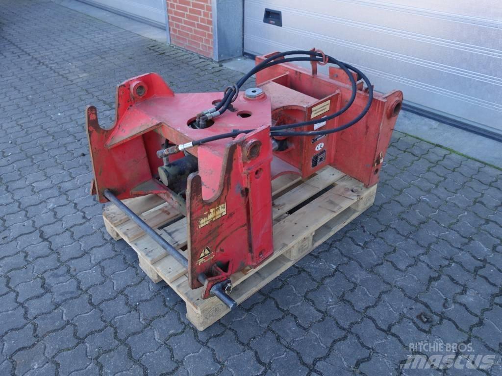 Manitou MTH 180 伸縮臂操作車