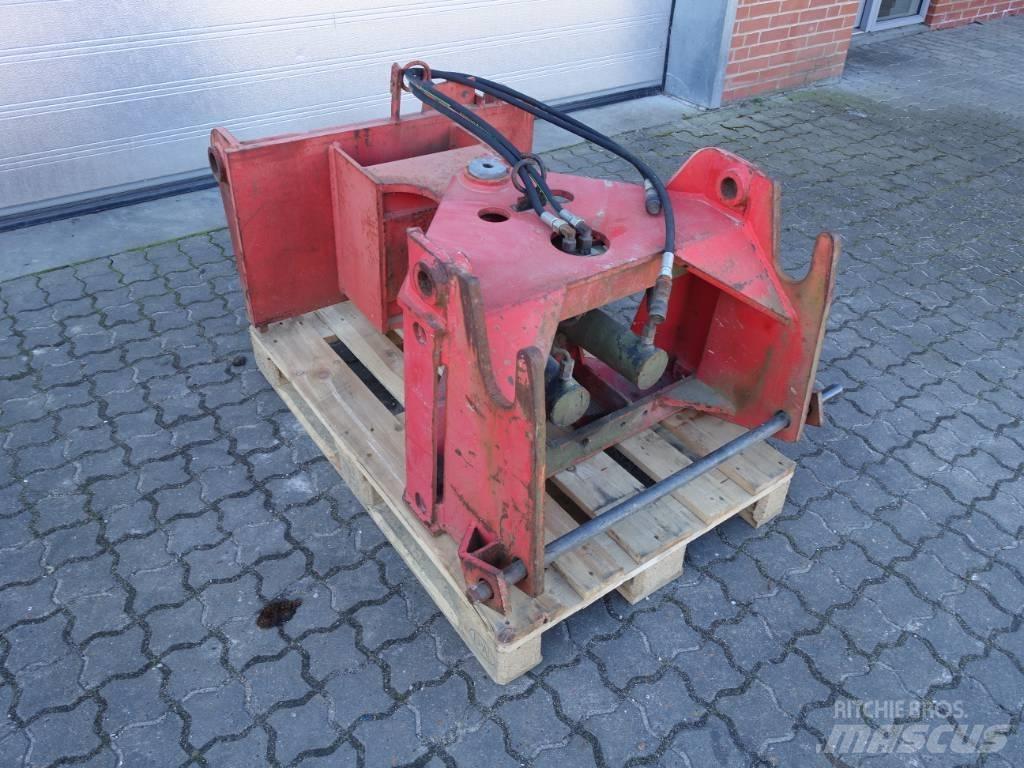 Manitou MTH 180 伸縮臂操作車