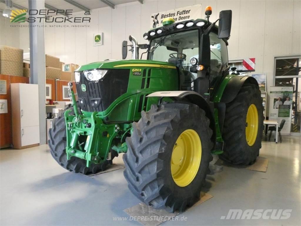John Deere 6250R 曳引機