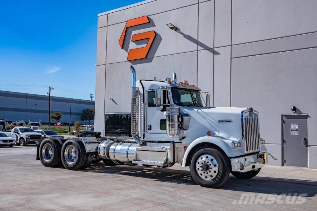 Kenworth W900 曳引機組件