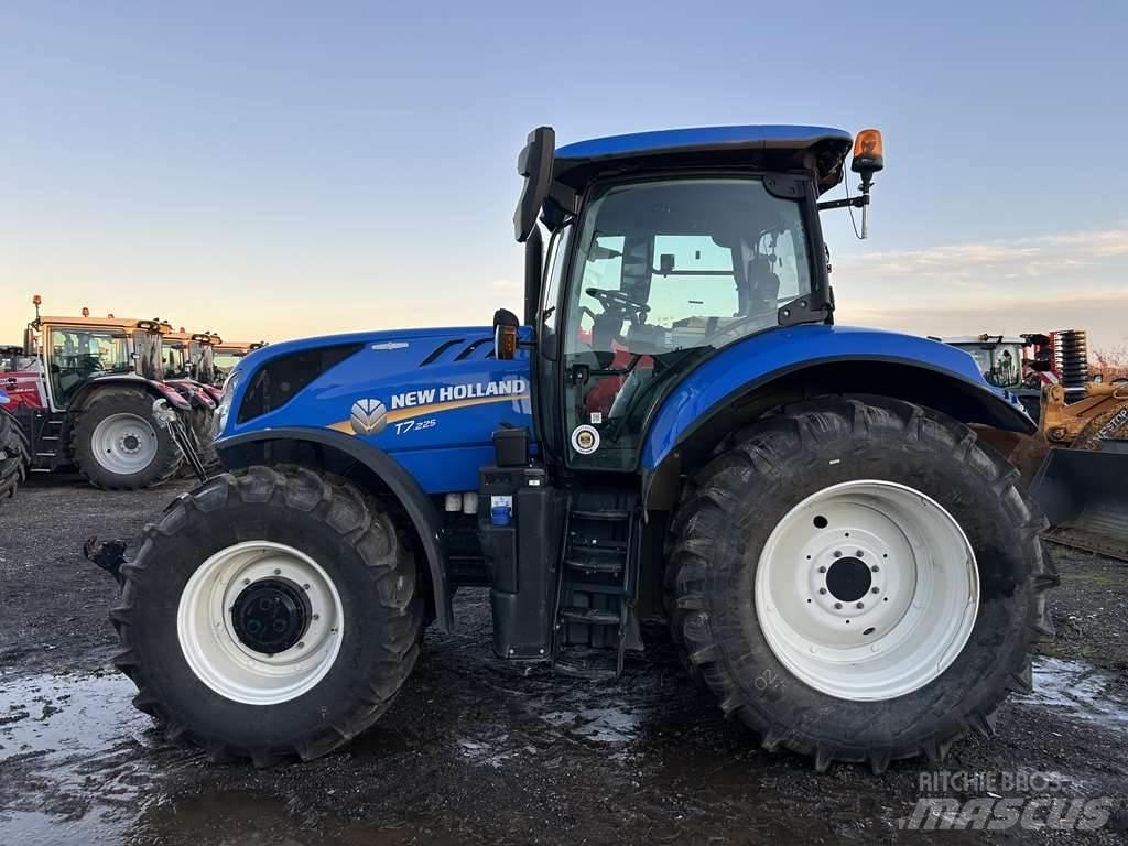New Holland T7.225 曳引機