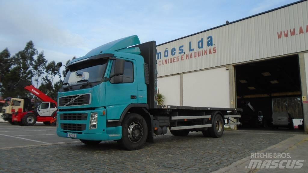Volvo FM 9 300 平板式/側卸式卡車
