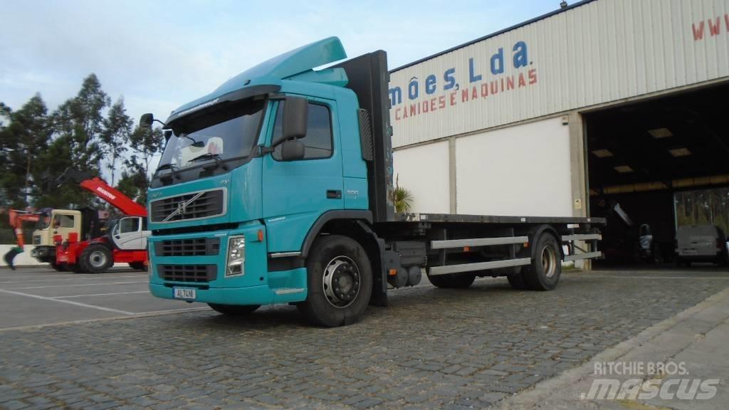 Volvo FM 9 300 平板式/側卸式卡車