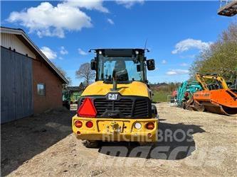 CAT 906 輪胎式裝載機