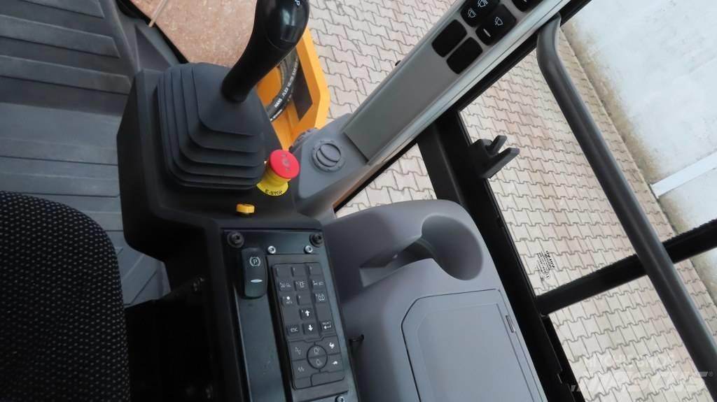 Volvo SD 135 B 單輪滾壓機