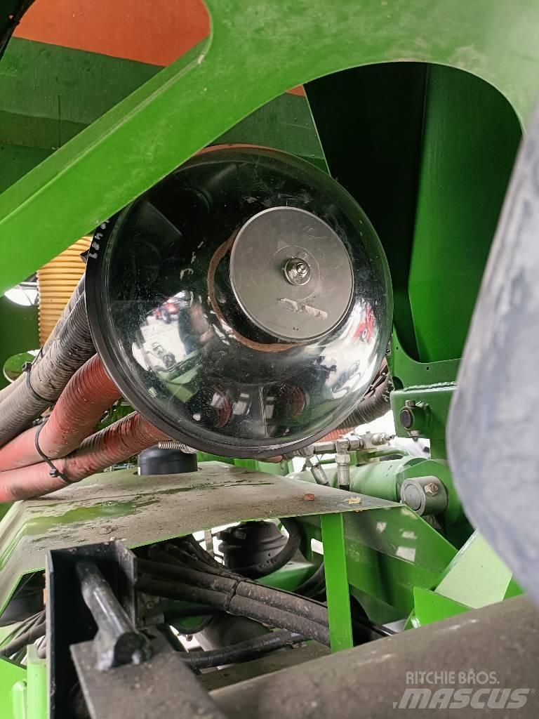 Amazone EDX 6000 TC 精密播種機