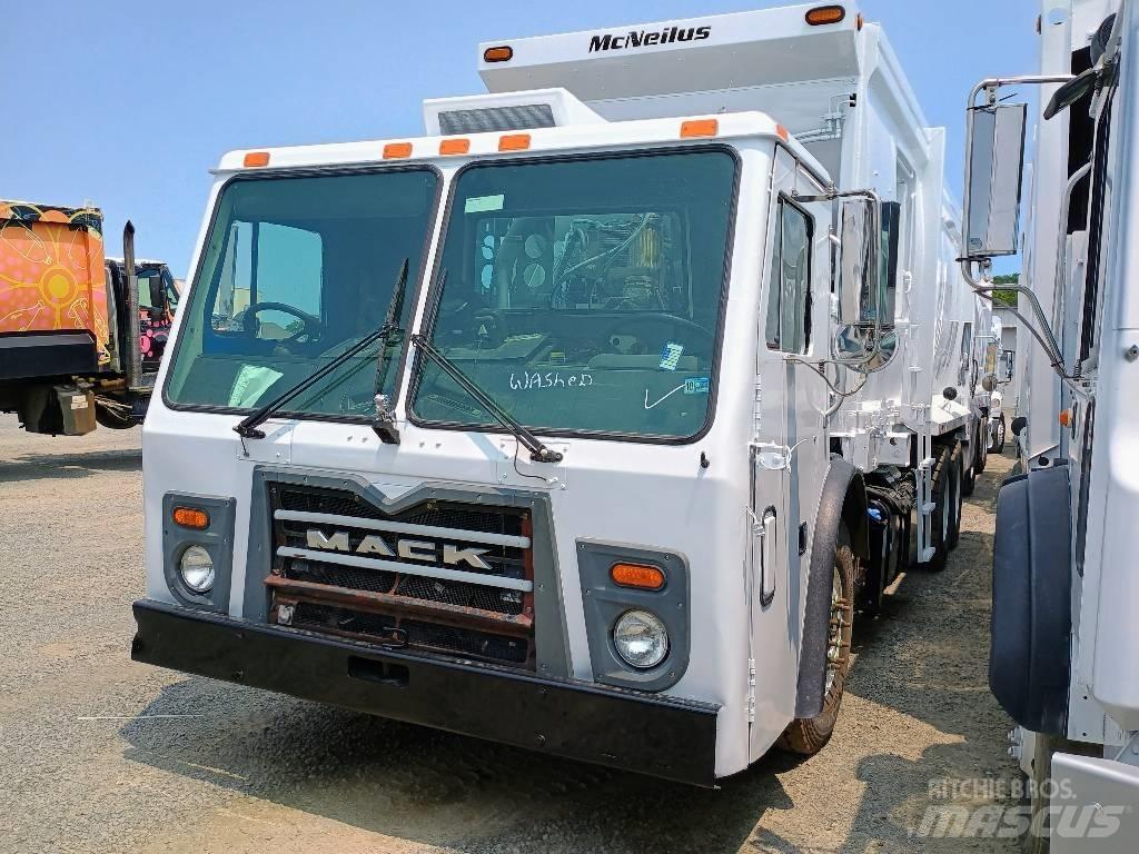 Mack LEU 613 垃圾車