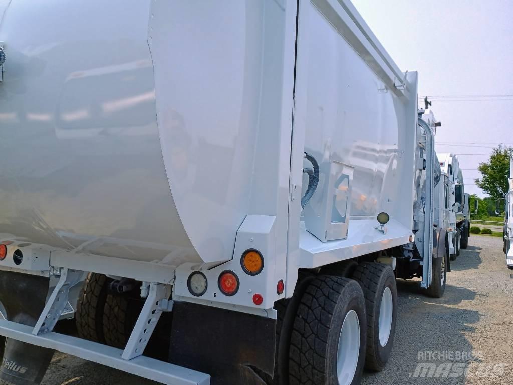 Mack LEU 613 垃圾車