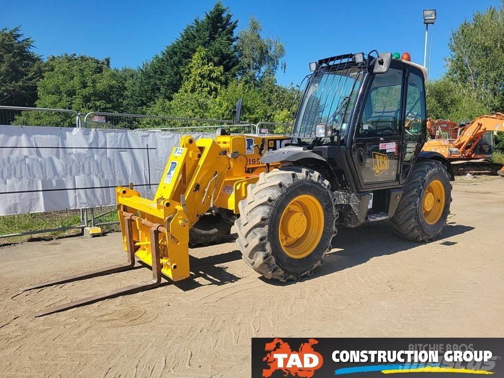 JCB 531-70 伸縮臂操作車