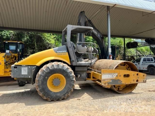 Volvo sd105DX 土壤壓實機