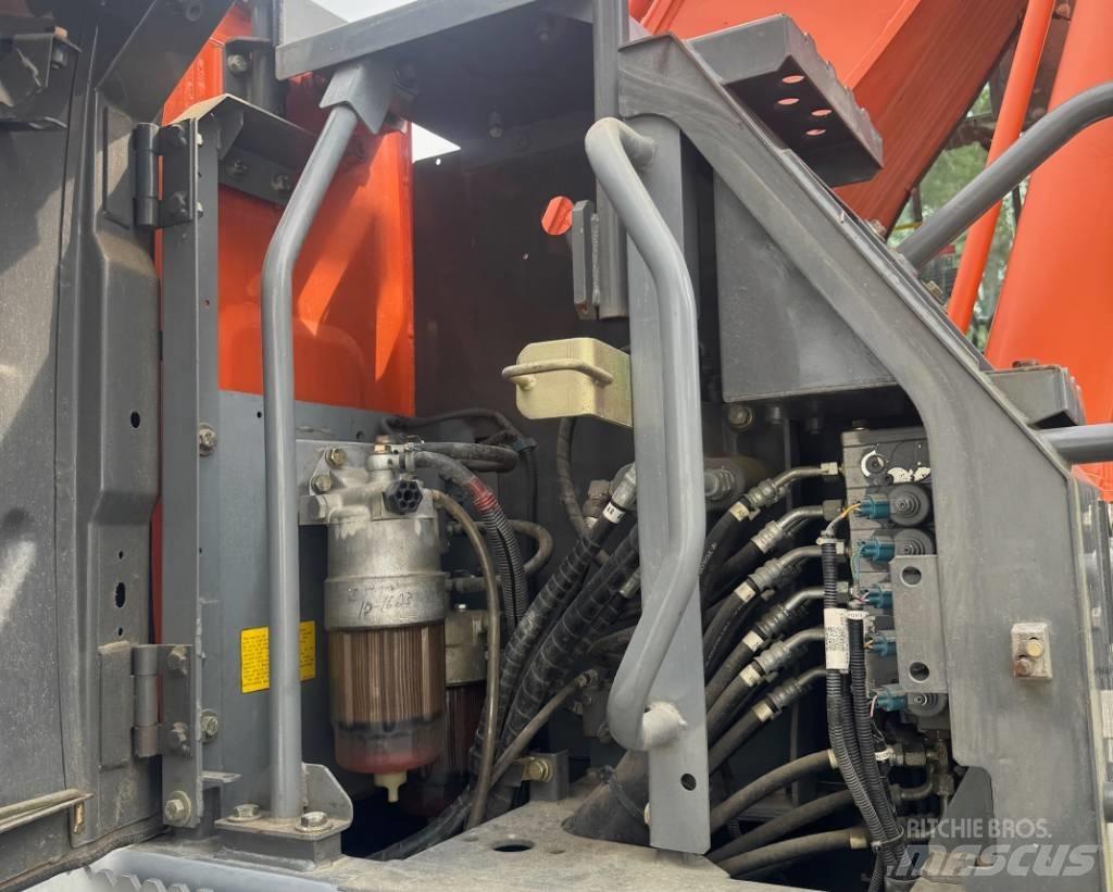 Hitachi ZX 220 W-3 旋轉式挖土機/掘鑿機/挖掘機