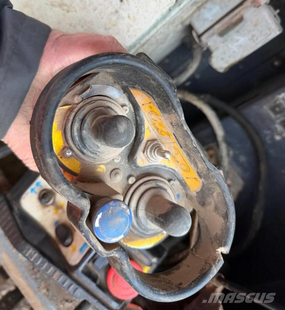 Sandvik QJ 241 移動式壓碎機