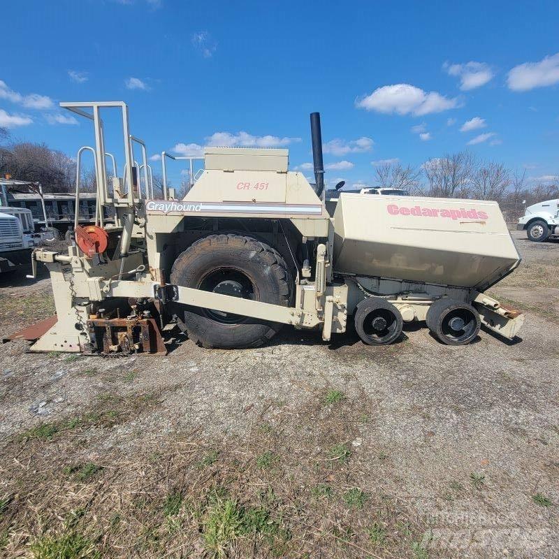 Cedar Rapids CR451 瀝青攤舖機/鋪路機