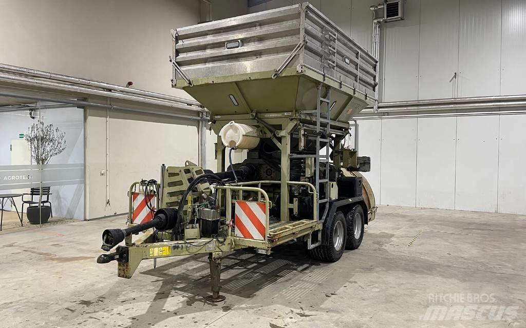  Romill CP2 自走式飼料採集機