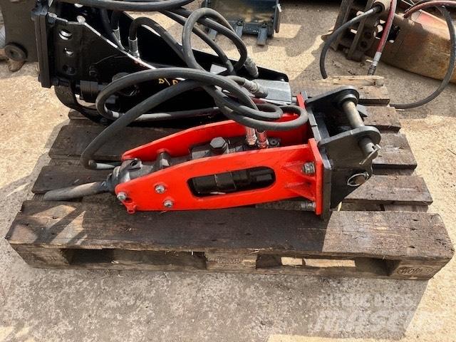 Rammer 111 鐵鎚/碎石機