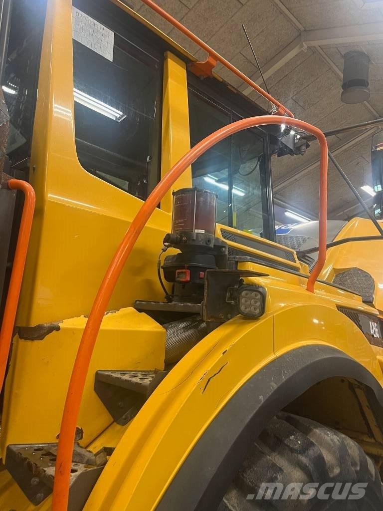 Volvo A25 G 鉸接式起吊車