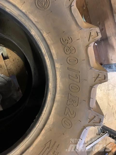 Agrimax RT765 輪胎、車輪和輪圈