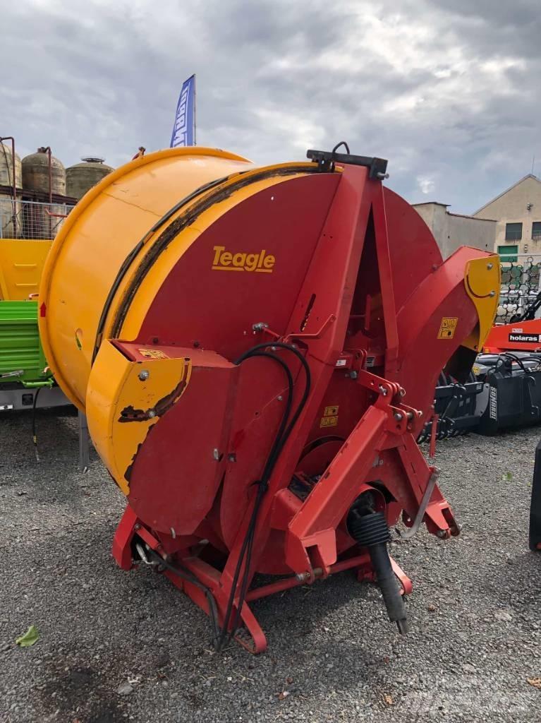 TEAGLE TOMAHAWK 5050 草捆撕碎機、切割機、拆袋機
