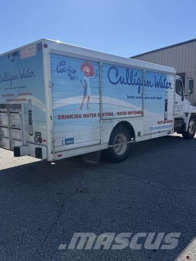 Hino 268 飲料運輸卡車