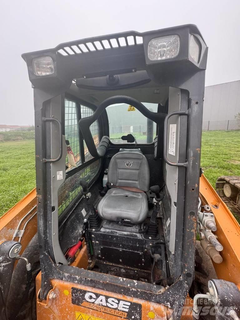 CASE SR 160 滑移轉向裝載機