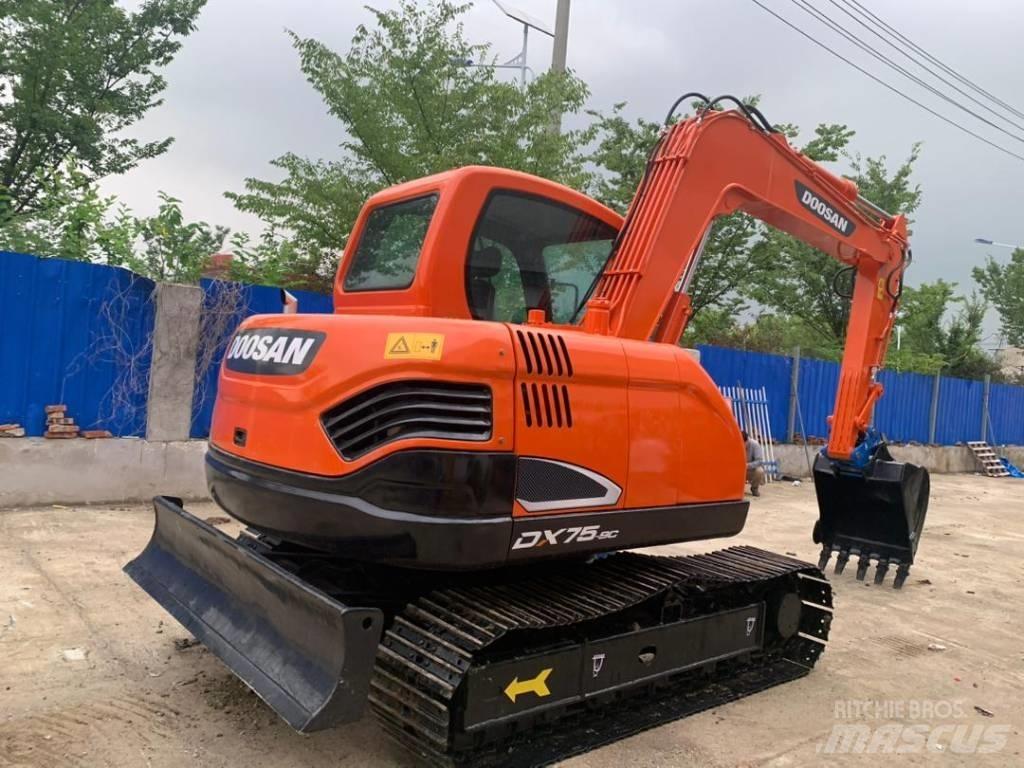 Doosan DX 75-9 C 中型挖土機/掘鑿機/挖掘機 7t-12t