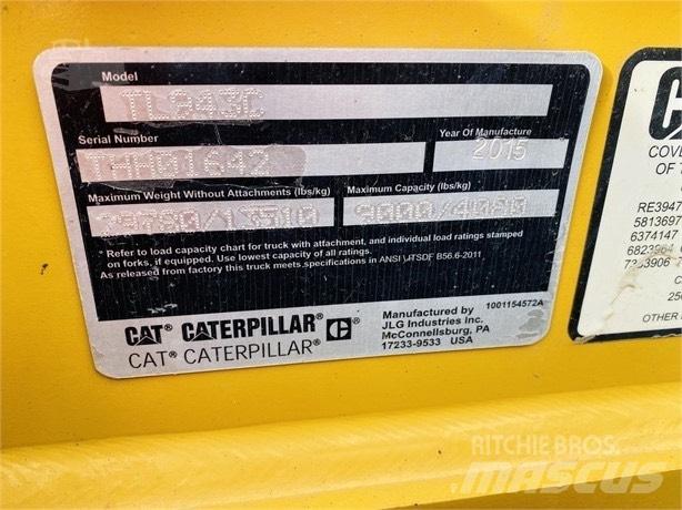 CAT TL 943 C 伸縮臂操作車