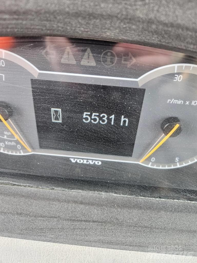 Volvo A 30 G 鉸接式起吊車