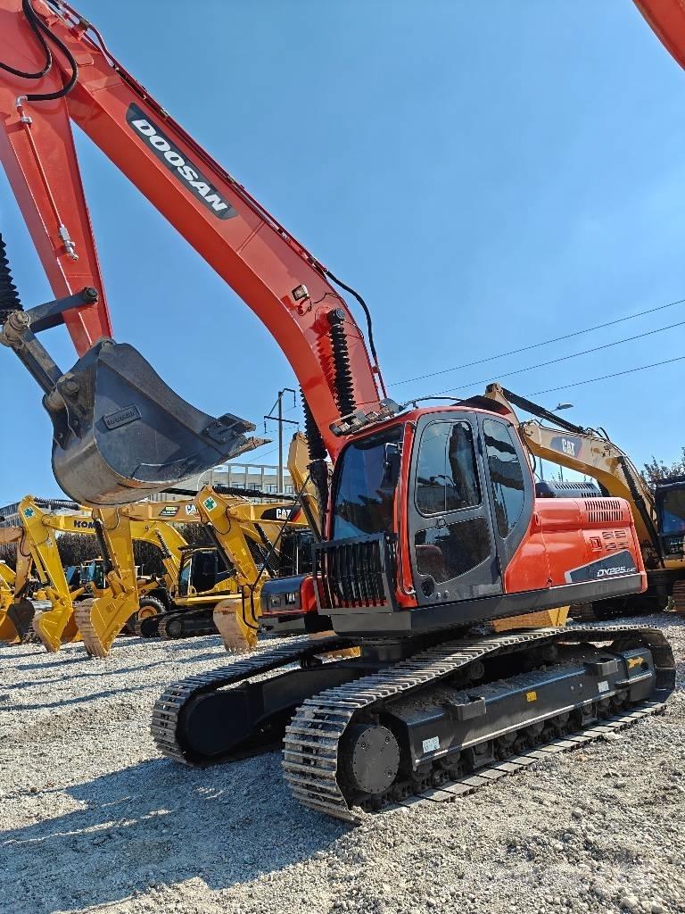 Doosan 225 LCA 履帶式 挖土機/掘鑿機/挖掘機