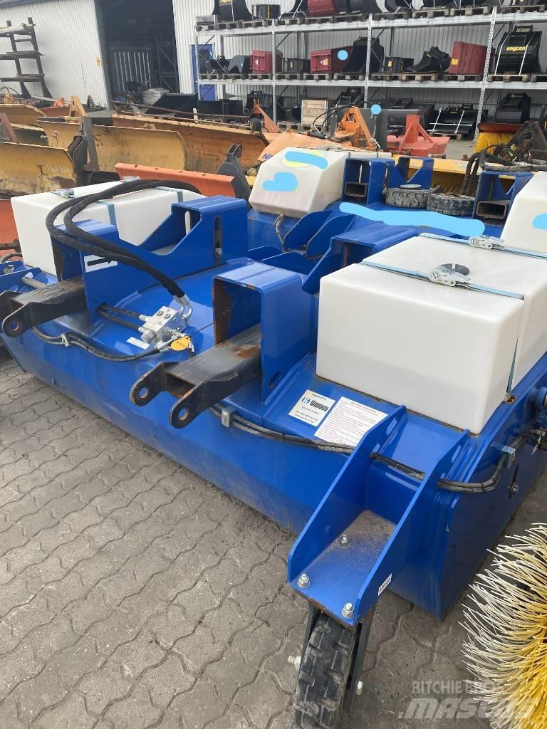  Multi Sweep 2400 mm 掃倉機