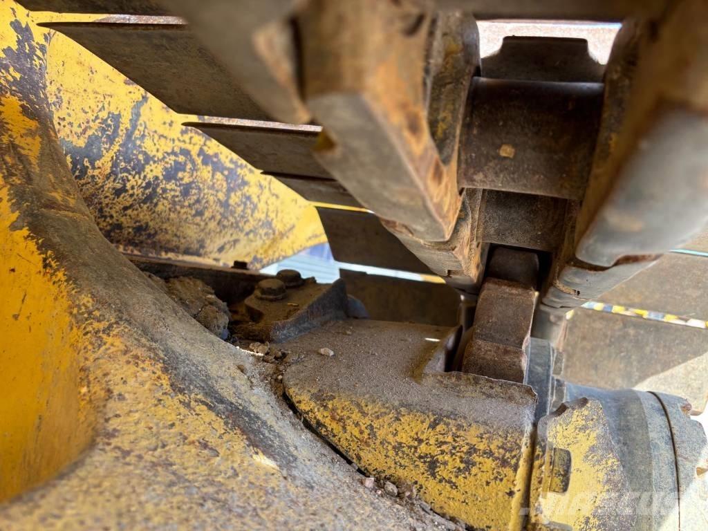 Komatsu D37 PX-23 履帶推土機