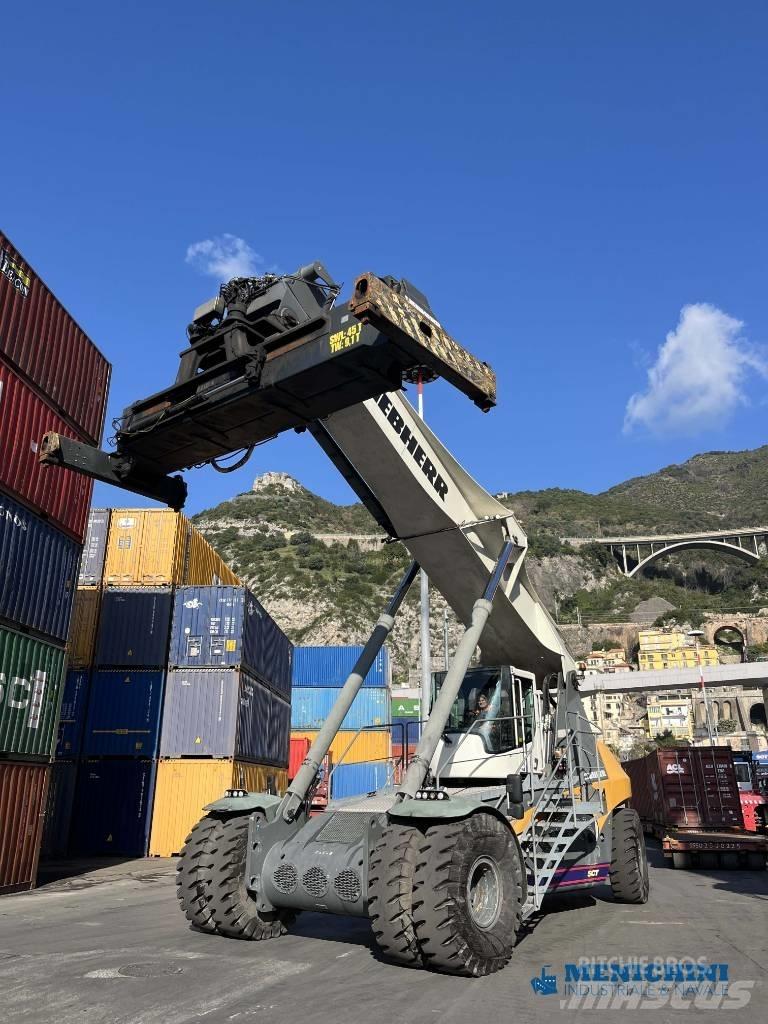Liebherr LRS 545 貨櫃搬運機