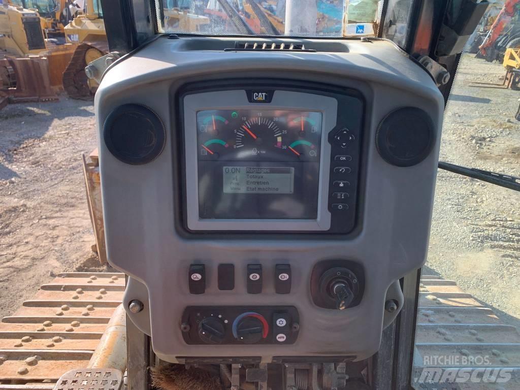 CAT D 6 N 履帶推土機