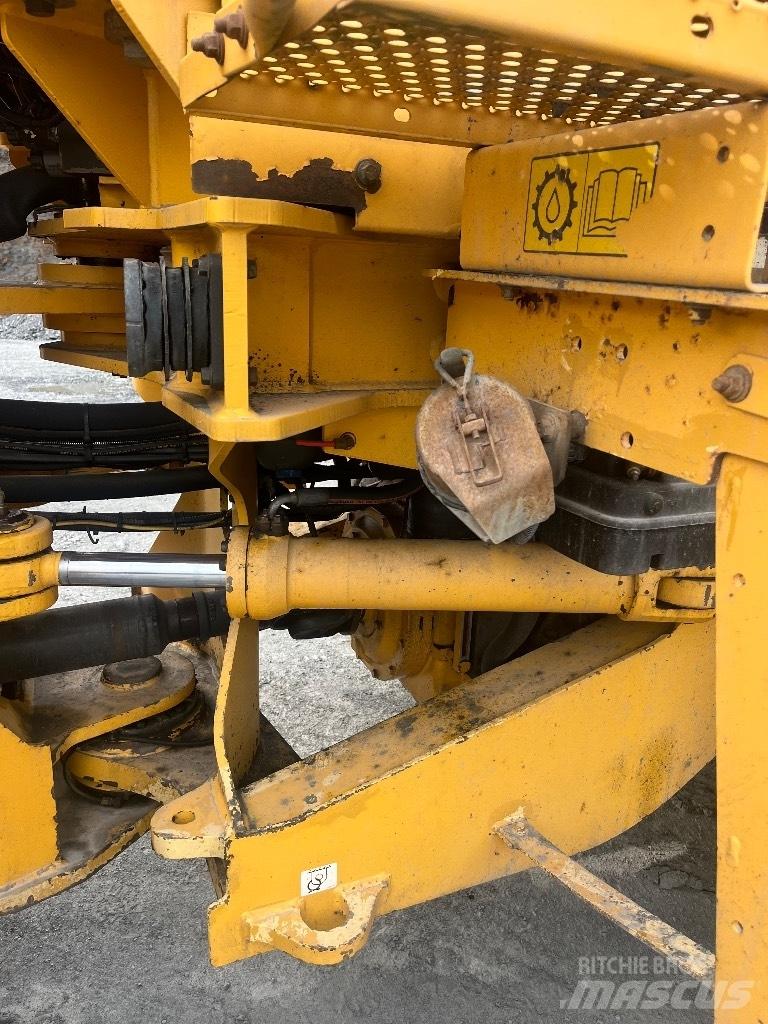 Volvo L 120 F 輪胎式裝載機