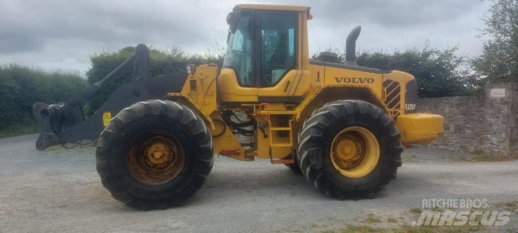 Volvo L 120 F 輪胎式裝載機
