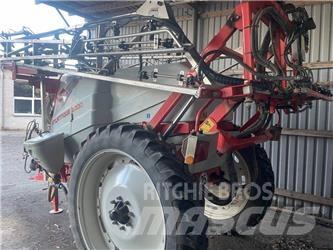 Kuhn Atlantique 3200 牽引式噴霧機