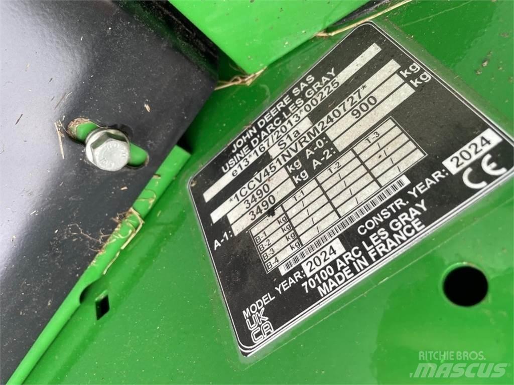 John Deere V451M 圓型牧草打包機