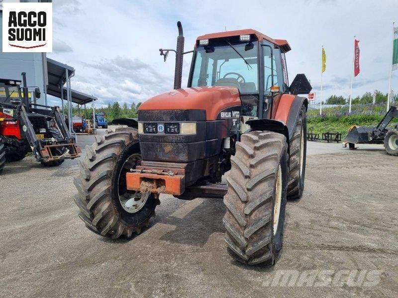 New Holland M100 曳引機