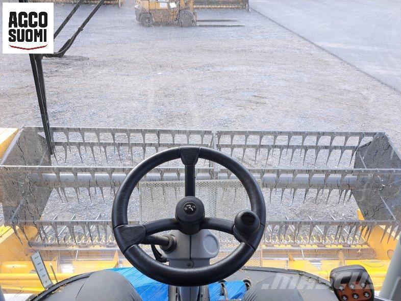 Sampo-Rosenlew C4 聯合收穫機