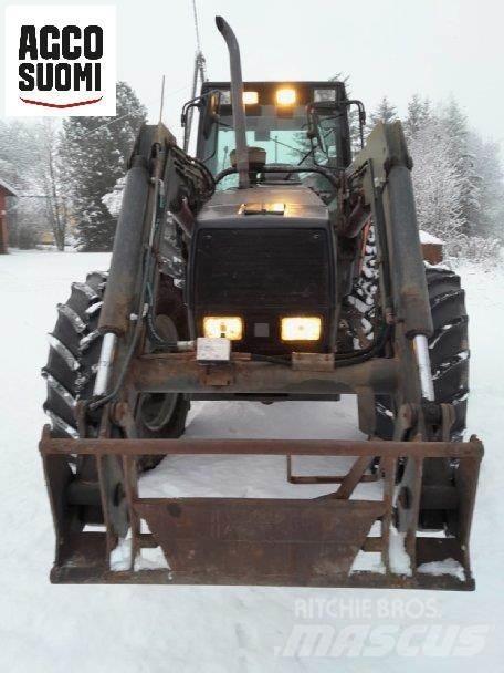 Valmet 8100 曳引機