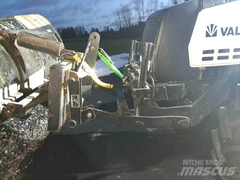 Valmet 8100 曳引機