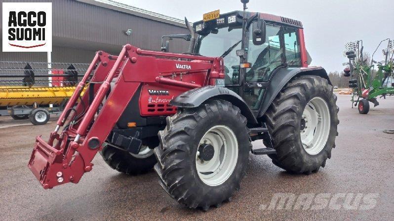 Valtra 6800 曳引機