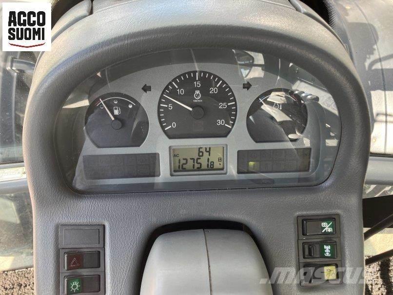 Valtra 8050 MEGA 曳引機